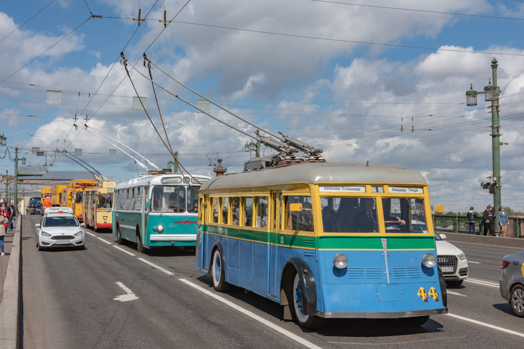 90-летие троллейбусного движения_1.jpg