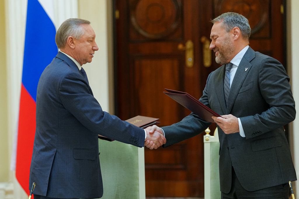 ГубеГубернатор и спикер петербургского парламента подписали совместный план законодательной работы.jpg ГубеГубернатор и спикер петербургского парламента подписали совместный план законодательной работы.jpg
