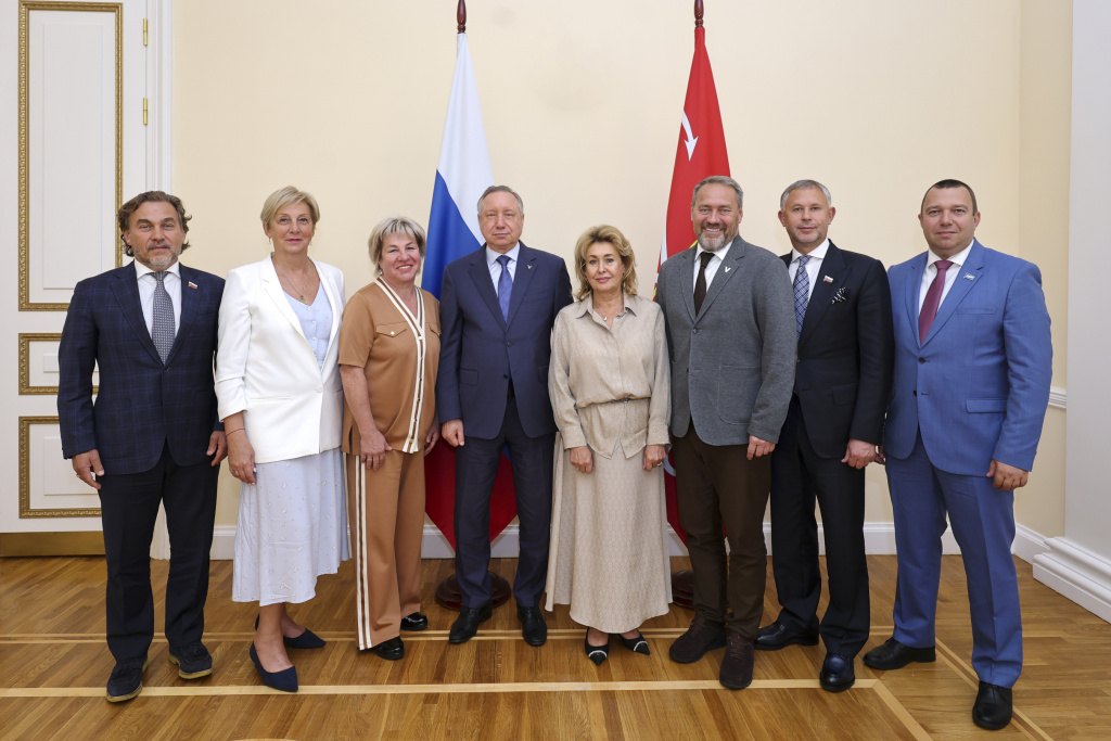 Встреча губернатора с руководителями фракций.jpg