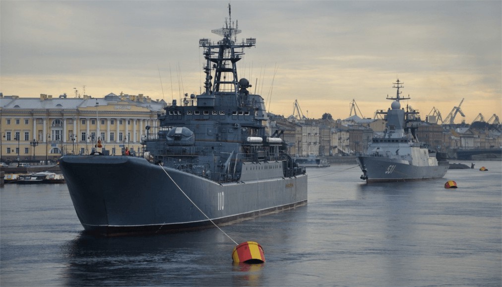 Den-voenno-morskogo-flota-v-Sankt-Peterburge_glav6.jpg